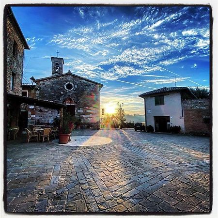 Гостевой дом La Fattoria Montalcinello Кьюздино Экстерьер фото