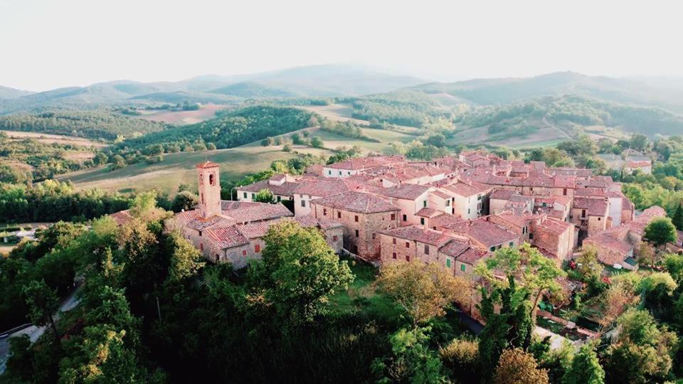 Гостевой дом La Fattoria Montalcinello Кьюздино Экстерьер фото